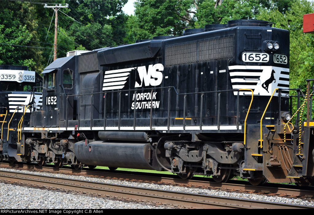 NS 1652